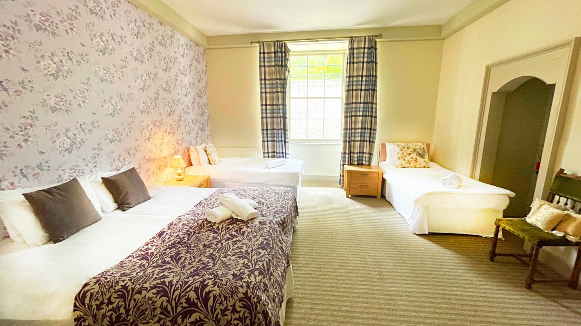 Kirkhill Estate Rooms Gorebridge Exterior photo